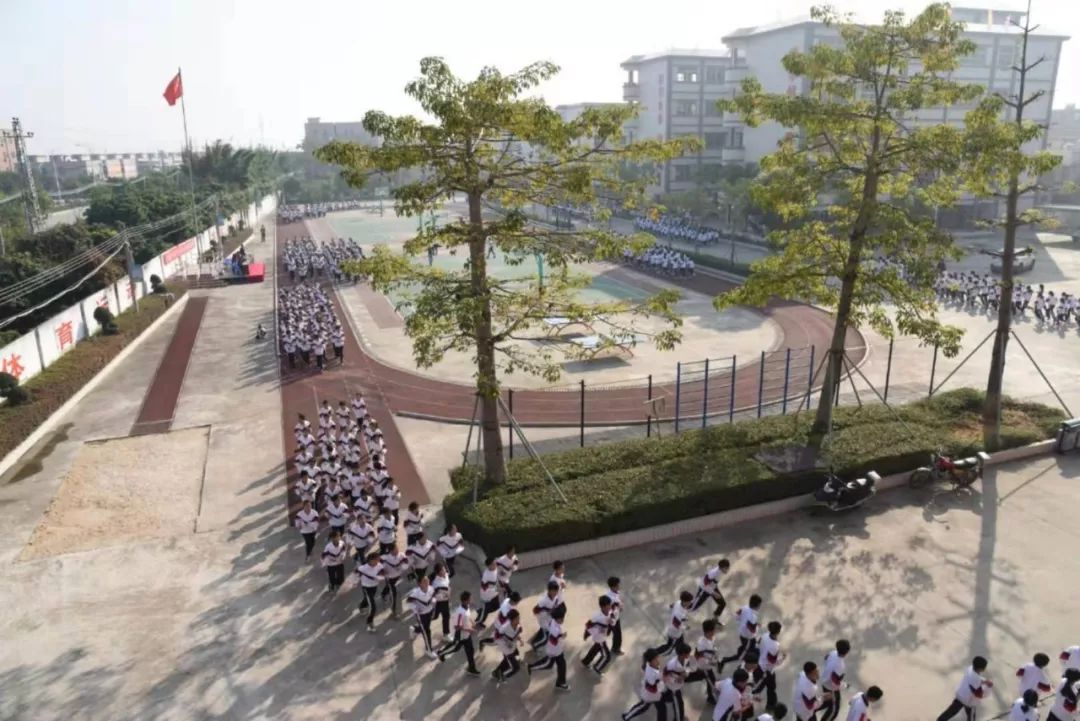 东陇中学你们奔跑的样子真好看
