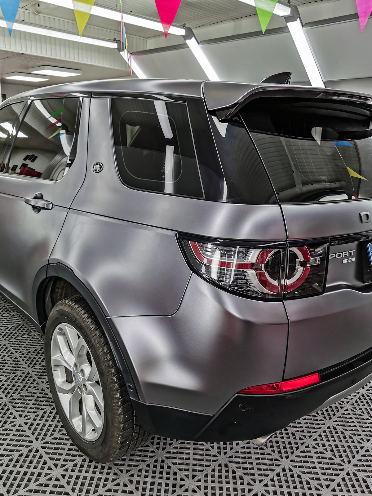 路虎神行车身改色电光碳灰rg瑞集改色膜河北石家庄加盟店出品