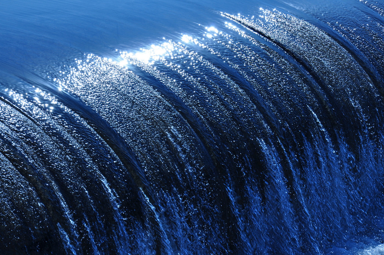 刷爆朋友圈的2020年流行色经典蓝非要等到2020年站c位