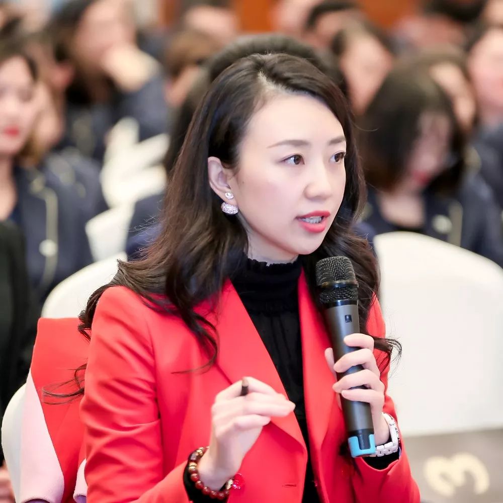 我自信我骄傲我是一名配镜师