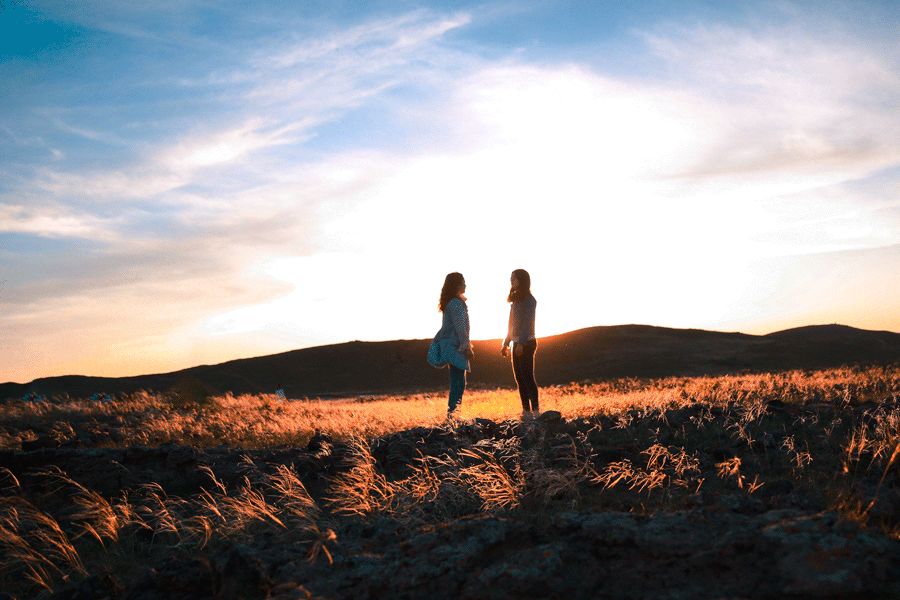 朋友圈新功能潜规则成年人的友谊都是相互利用