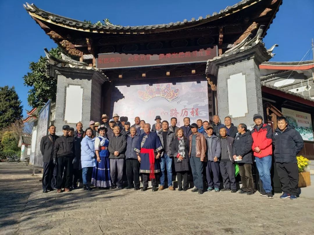 丽博展讯丨东巴神韵心路历程赵煌东巴画习作展在我院展出