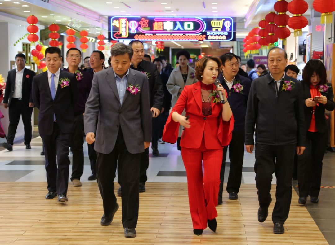 昨天庭州不夜城启动仪式在汇嘉时代昌吉购物中心隆重举行
