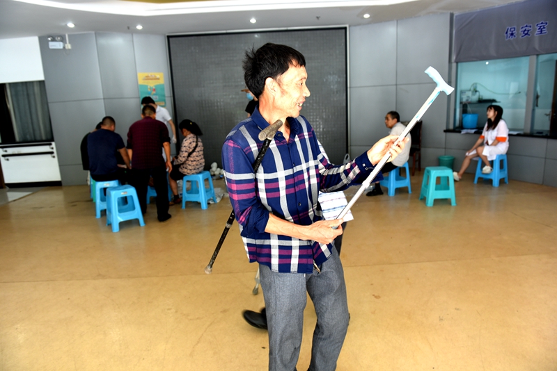 身残志坚的庄稼人李世均的脱贫故事