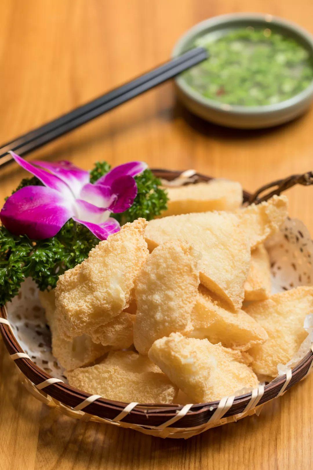 说到潮汕名小吃,这道「普宁炸豆腐」一定得拥有姓名.