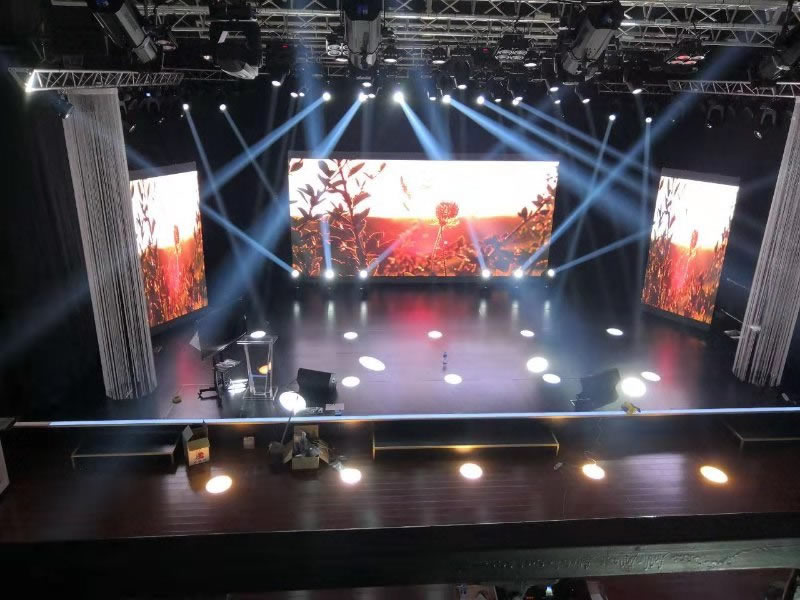 保定电视台演播厅舞台灯光音响工程完工了