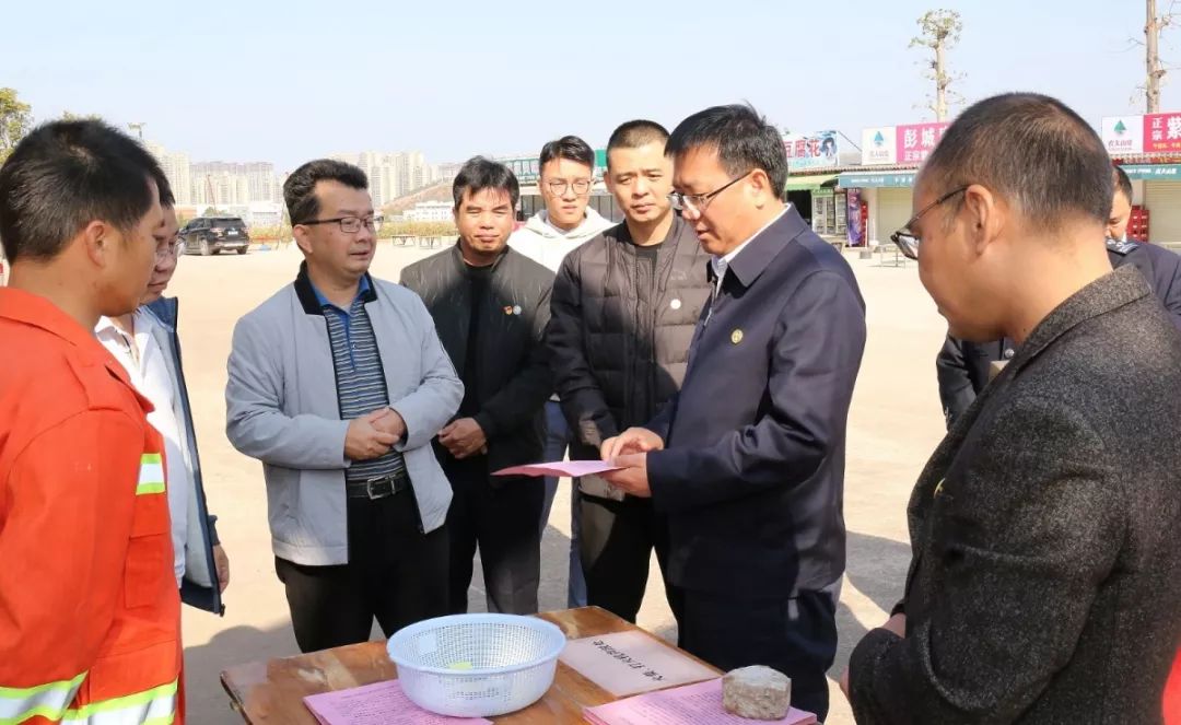 孔德胜率队检查元旦节前安全生产和森林防火工作