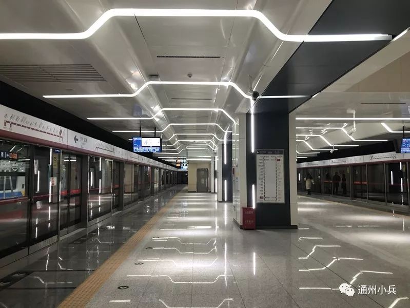 通州商务园地铁站图片