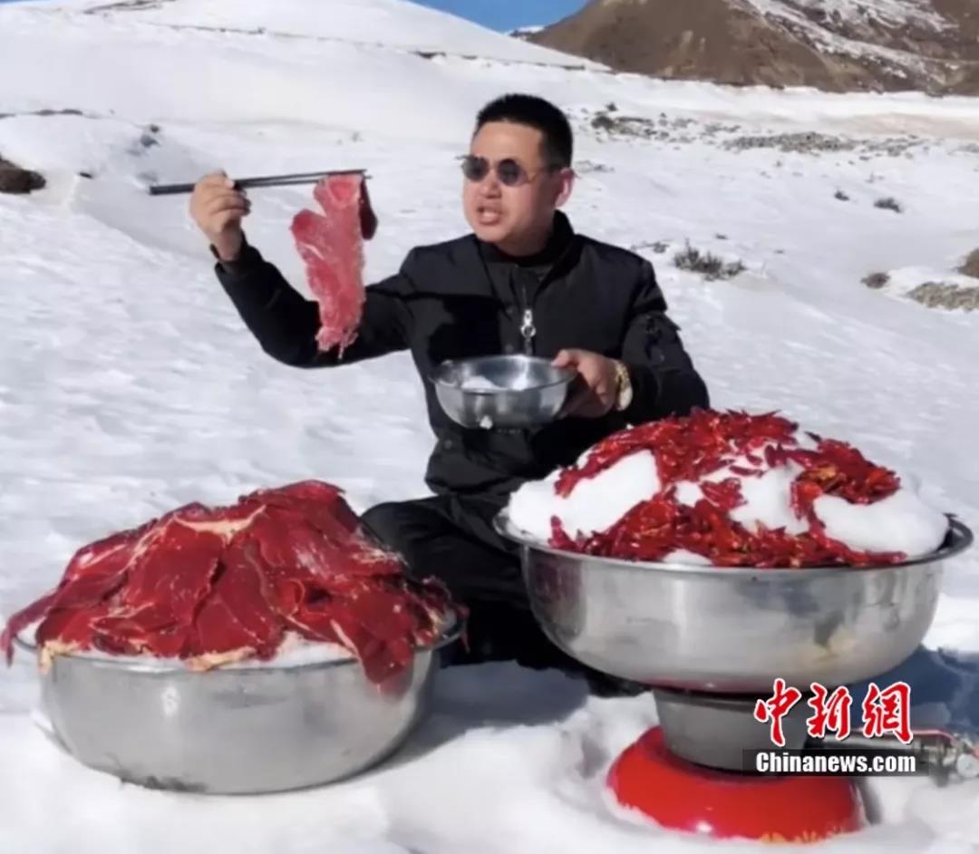 雪山下直播吃涮牛肉,藏地九哥:不是每个人都可以当网红_青海