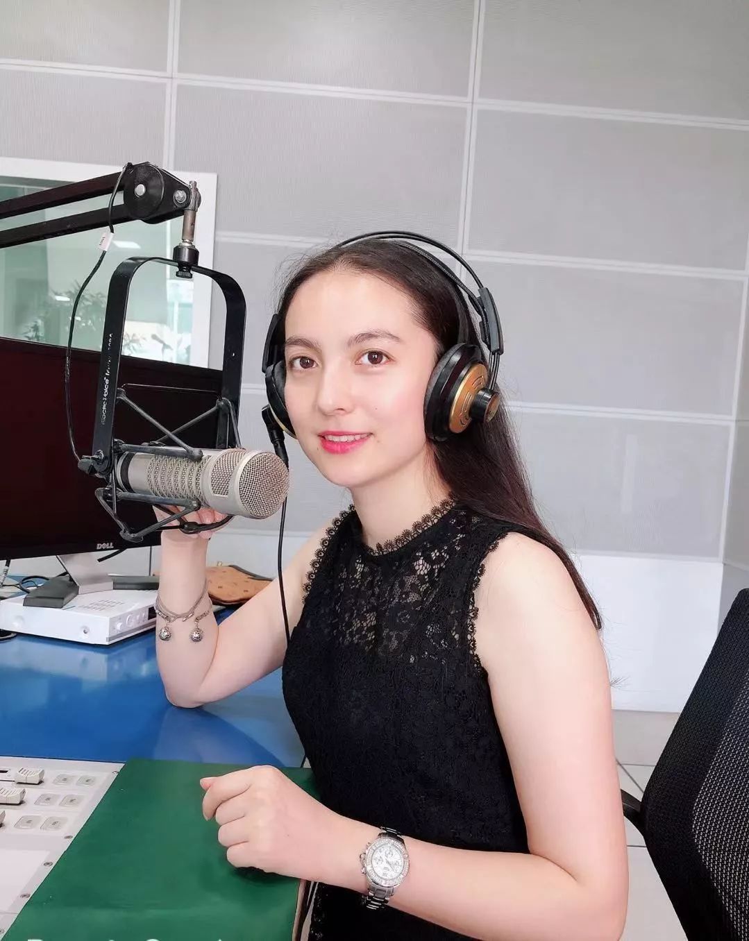 别撕吧了这是给孩子滴