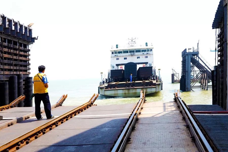 这周末,可以去告别江阴火车轮渡了,已有人拍了一批照片!