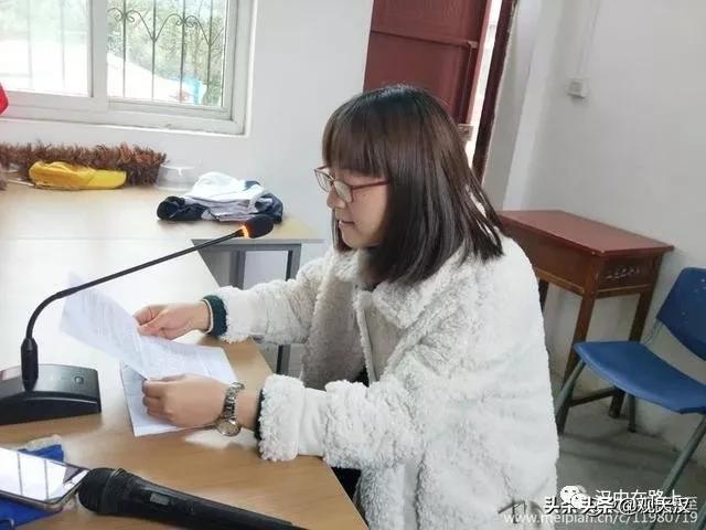 漢中鋪鎮(zhèn)中學(xué)2019掀起經(jīng)典誦讀校園文化熱潮(圖8) 漢中鋪鎮(zhèn)中學(xué)2019掀起經(jīng)典誦讀校園文化熱潮(圖8)