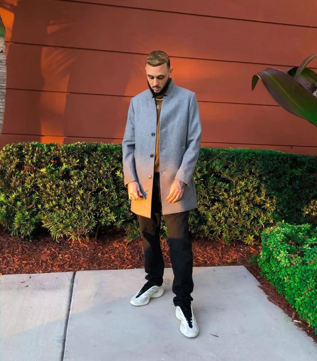 yeezy700v3的含金量远比你看到的要大