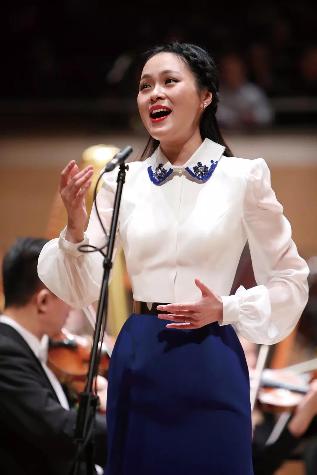 随后天津歌舞剧院两位男中音歌剧演员王来,王猛以一曲《斗牛士之歌》