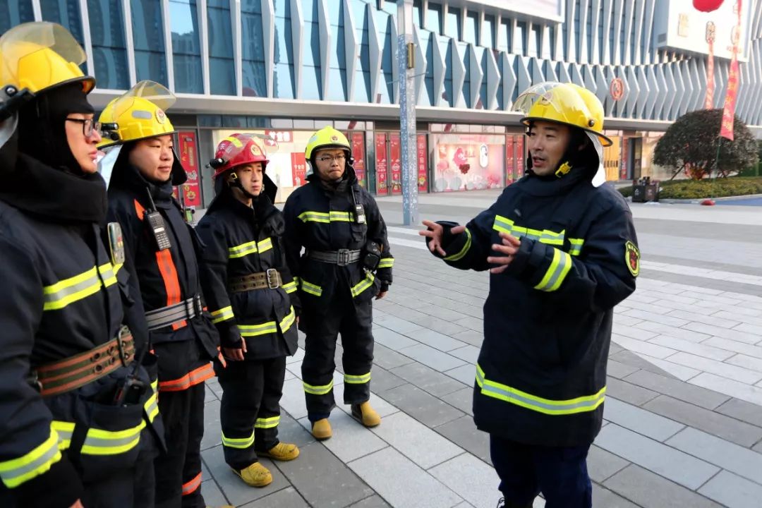 日照市消防救援支队开展城市大型综合体灭火救援实战演练
