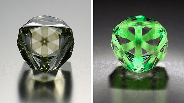 鉴赏:带有星状云包裹体的八面体钻石_辐射