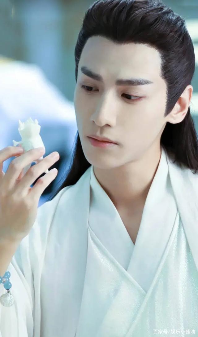 《香蜜》润玉罗云熙美图分享,当了天帝却孤独地高坐于九重天上