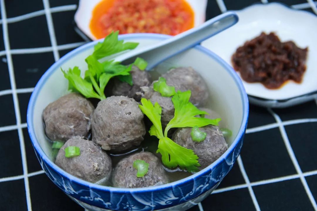 潮汕美女开的特产小店▎上市半天竟然迅速被街坊吃货们搬空了