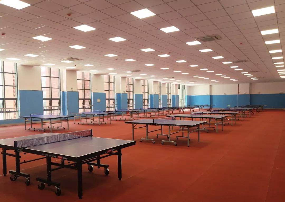 乒乓球室