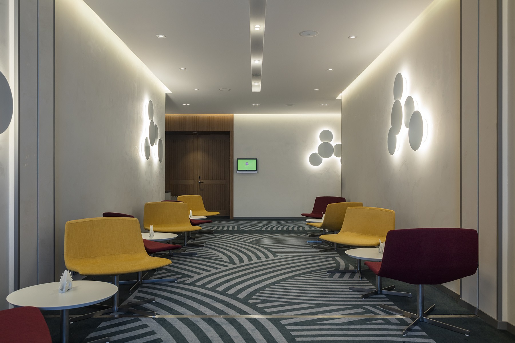 青则倾城|归隐酒店,爱你是因为你是唯一的.