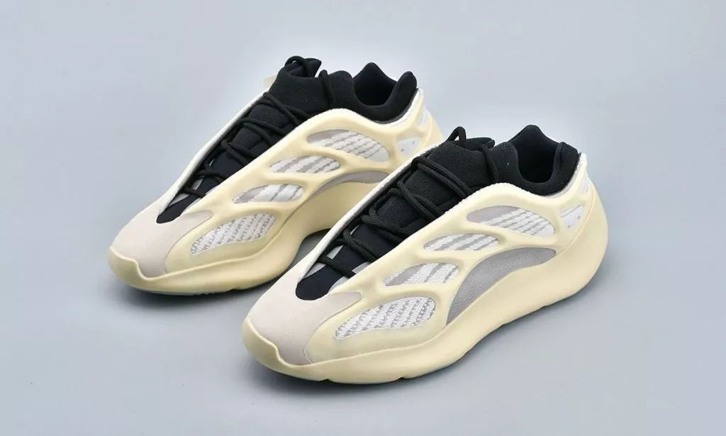 yeezy700v3的含金量远比你看到的要大