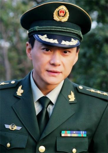 44岁曹颖近况 儿子已经6岁 老公越来越红 夫妻恩爱家庭美满_王斑