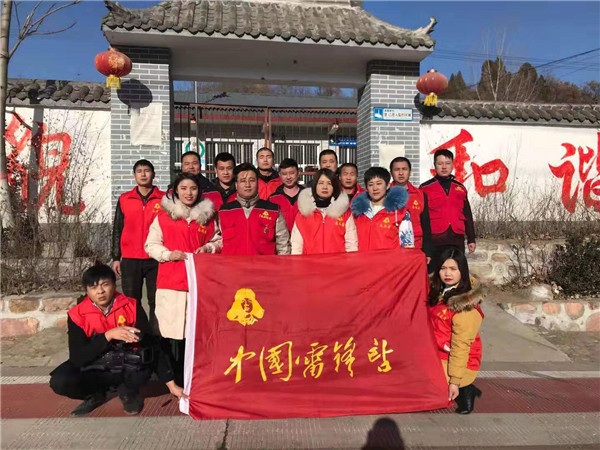 �ϡ����׷湤��վЯ�ֿ�չ������ѧ�׷桢����ů���