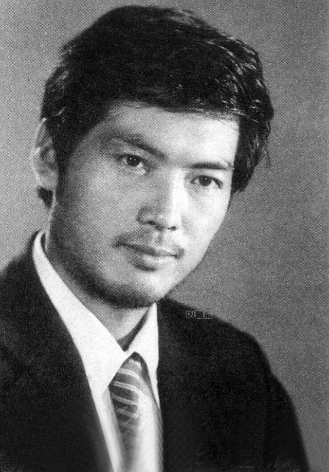 老照片欣赏68位银幕帅哥闪亮在80年代老电影中那时他们真年轻