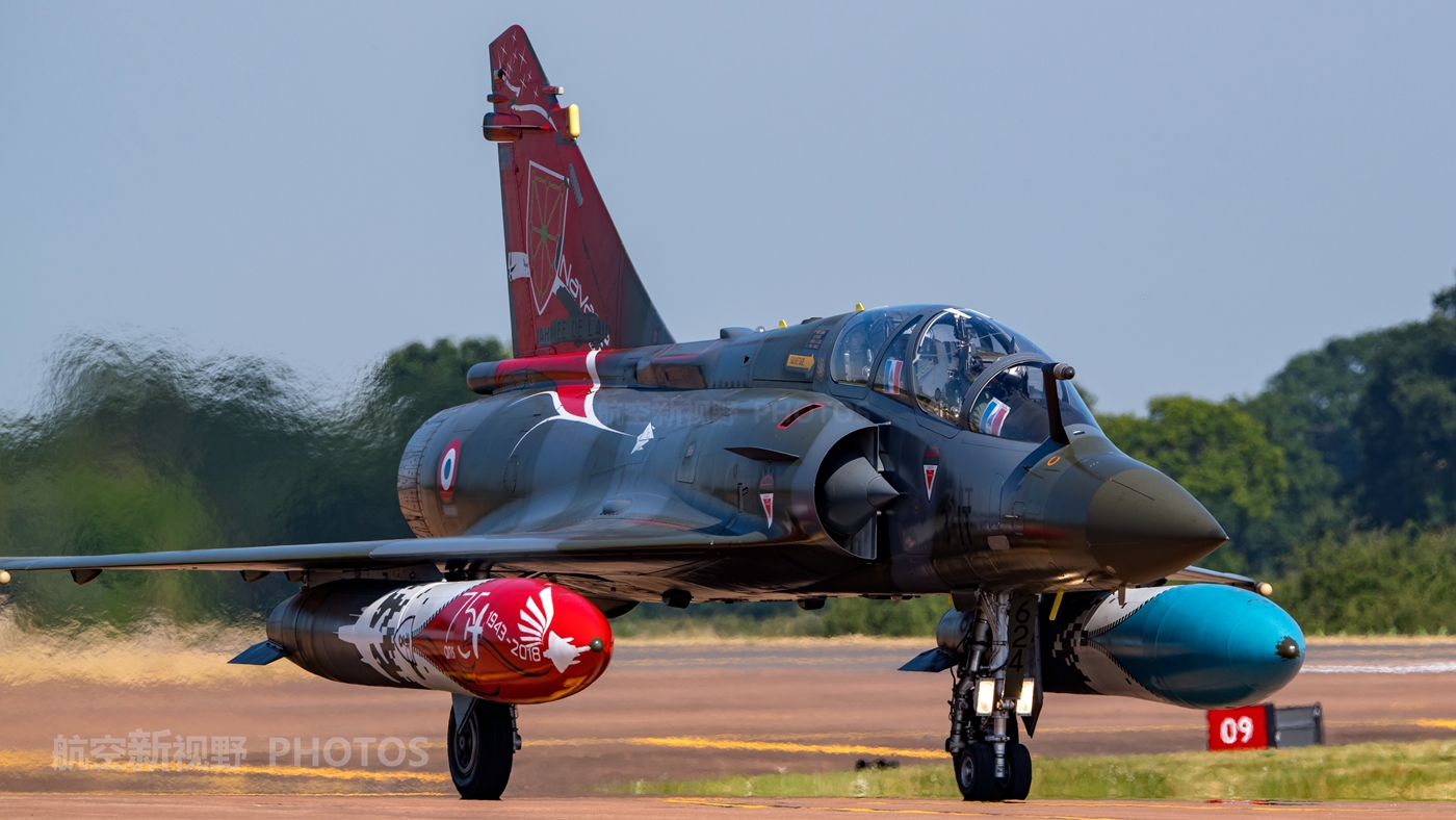 原创达索幻影2000d攻击机高清图,法国空军专用,经典纯三角翼战机