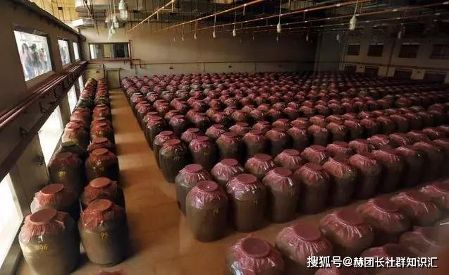 狼牙白白酒|酱香白酒知识,白酒为什么要"掐头去尾"?_酒庄