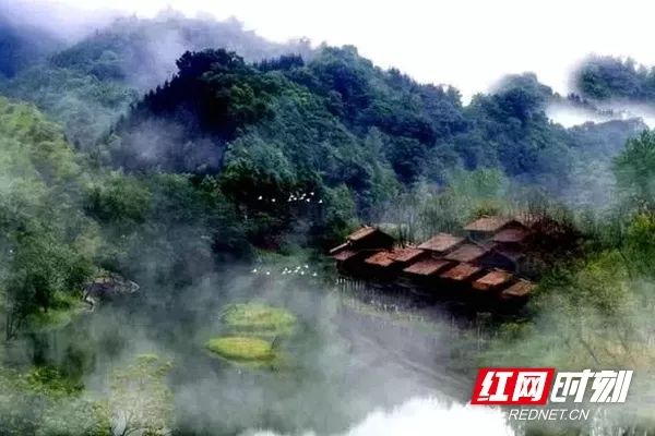 大美黔张常高铁本土视频让人大开眼界沿途景区免票5天