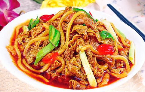 爆炒肉片爆炒羊羔肉我们就来看看都有哪些好吃的吧中医认为羊肉有造血