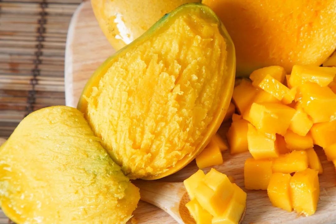 海南小台芒丨穿"衣"显瘦,脱"衣"有肉的甜美小可爱