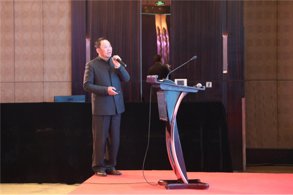 七彩云南品牌创始人任怀灿当选中国旅游协会最美小镇分会副会长