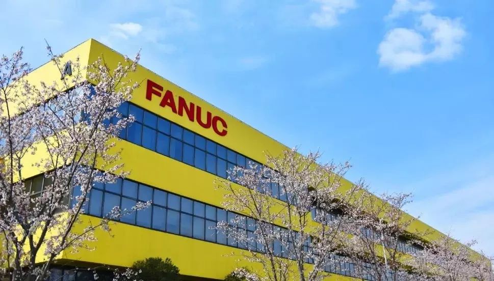 1,发那科(fanuc)三,机器人1974年3月,在日本诞生了世界上第一台立式