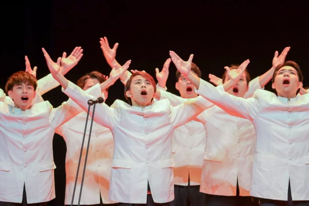 船夫曲》《黄河颂》表演:刘畅瑞《黄水谣》《河边对口曲》表演:熊雷