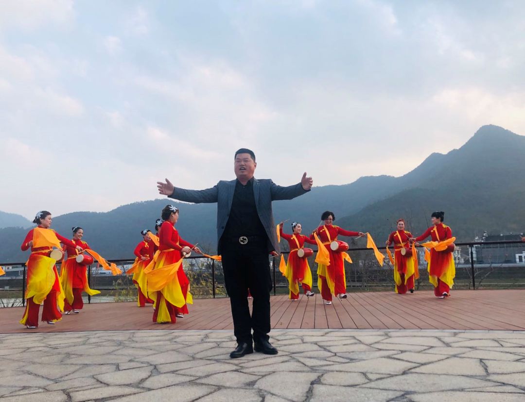 【沙柳街道】这首村歌不一样,村书记带头传唱