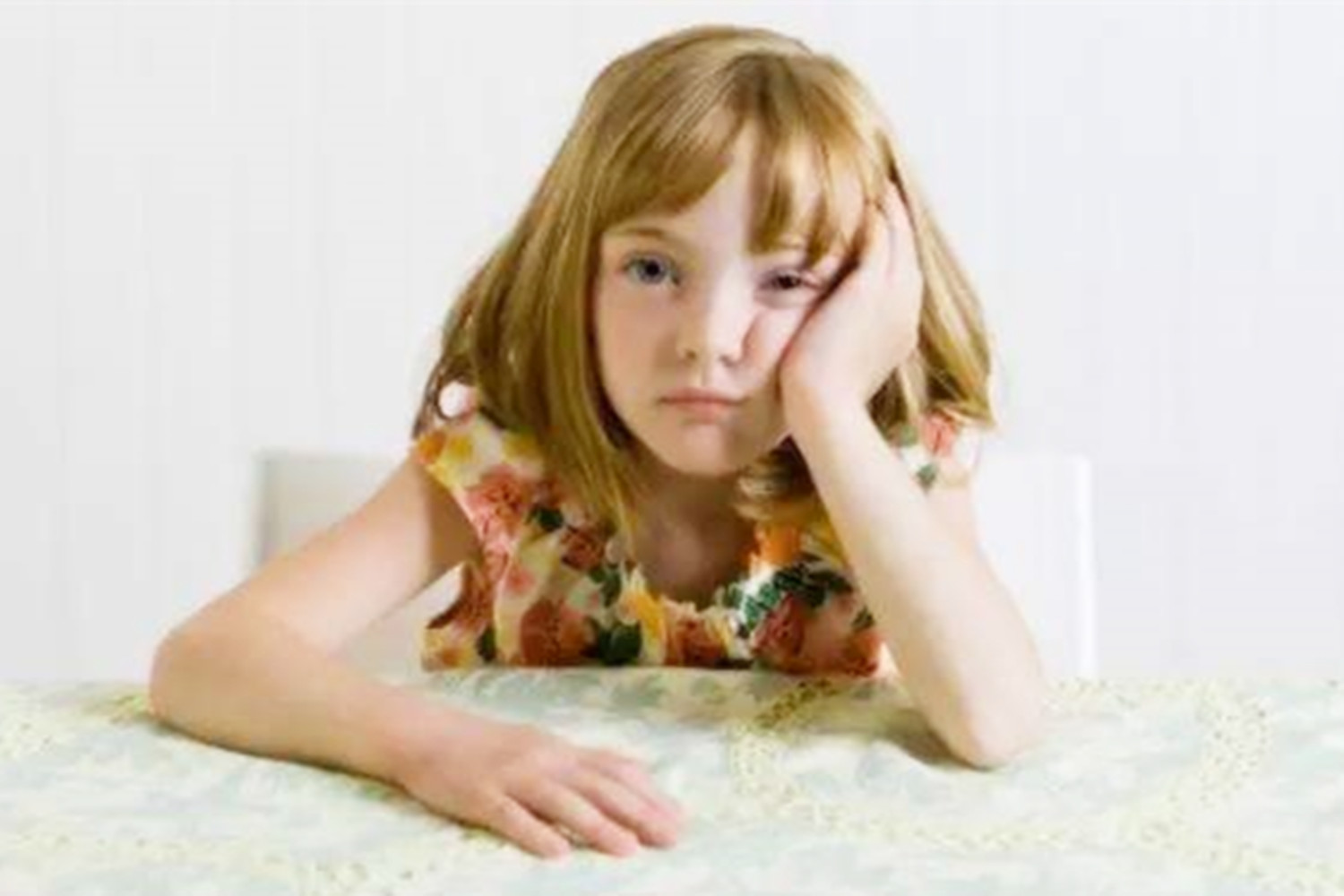 原创"陪孩子比上班还累",不必安排太多事项,无聊的时间更有意义