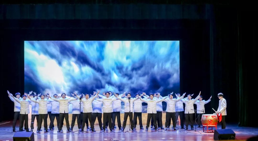船夫曲》《黄河颂》表演:刘畅瑞《黄水谣》《河边对口曲》表演:熊雷