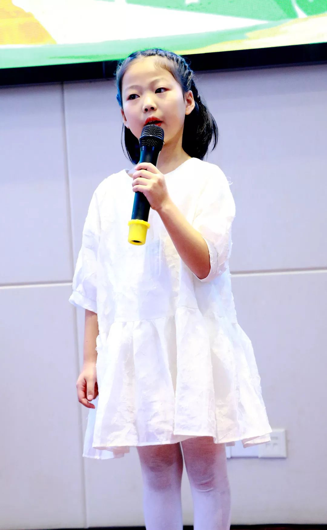童心向党声动人心