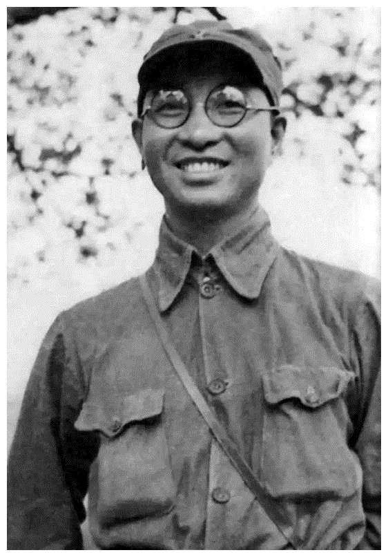 原创1950年,一位起义团长发动叛乱,陈赓亲自下令追捕,此人是谁?