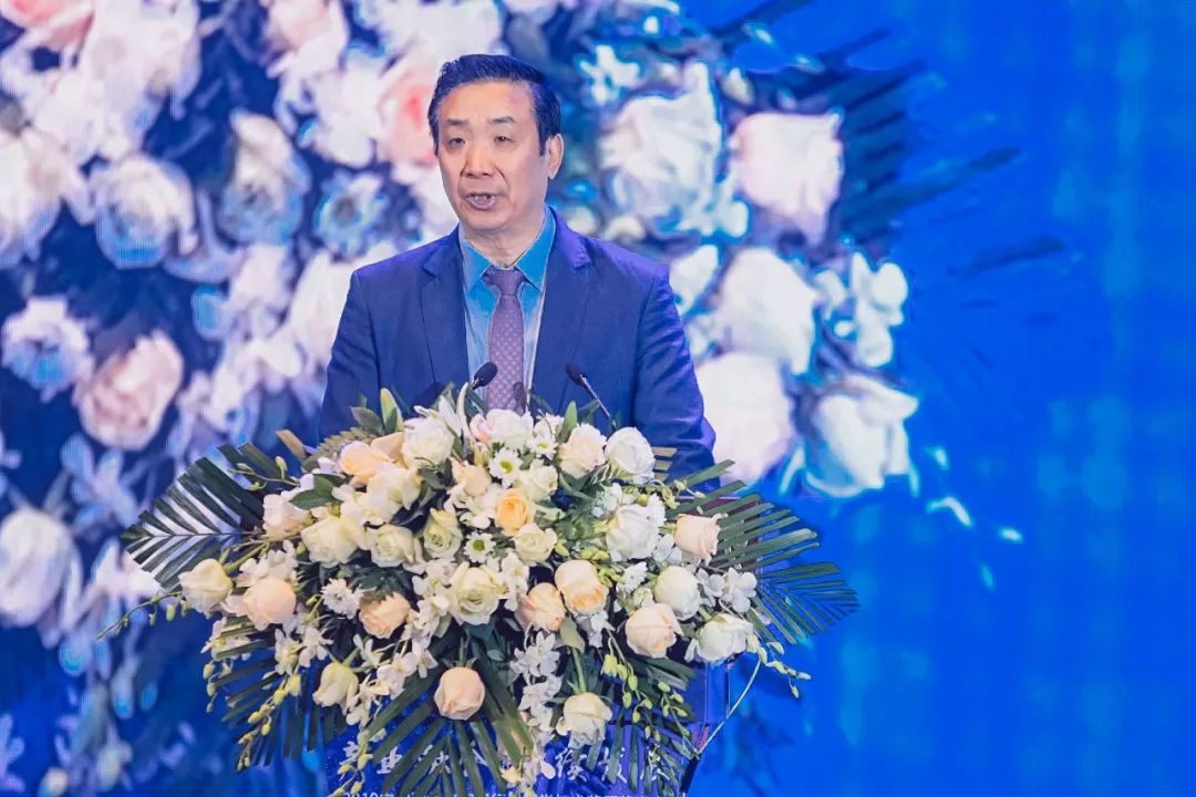 厉害了冠珠陶瓷魔术师岩板获科学技术奖一等奖