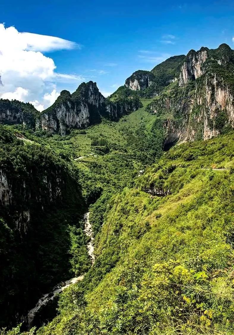 文明盘州盘州和水城的天然分界线六车河峡谷太美了