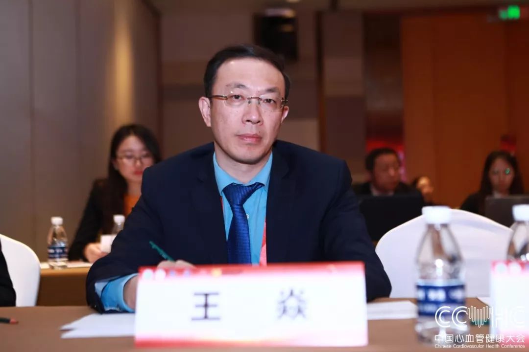 (以专家姓氏为序)北京大学第三医院高炜教授,武汉大学人民医院黄从新