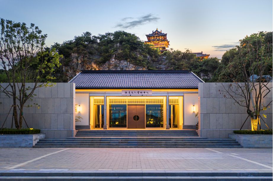 昨天雅达书院年度特别演讲开讲著名经济学家邱晓华解读大变局下的中国