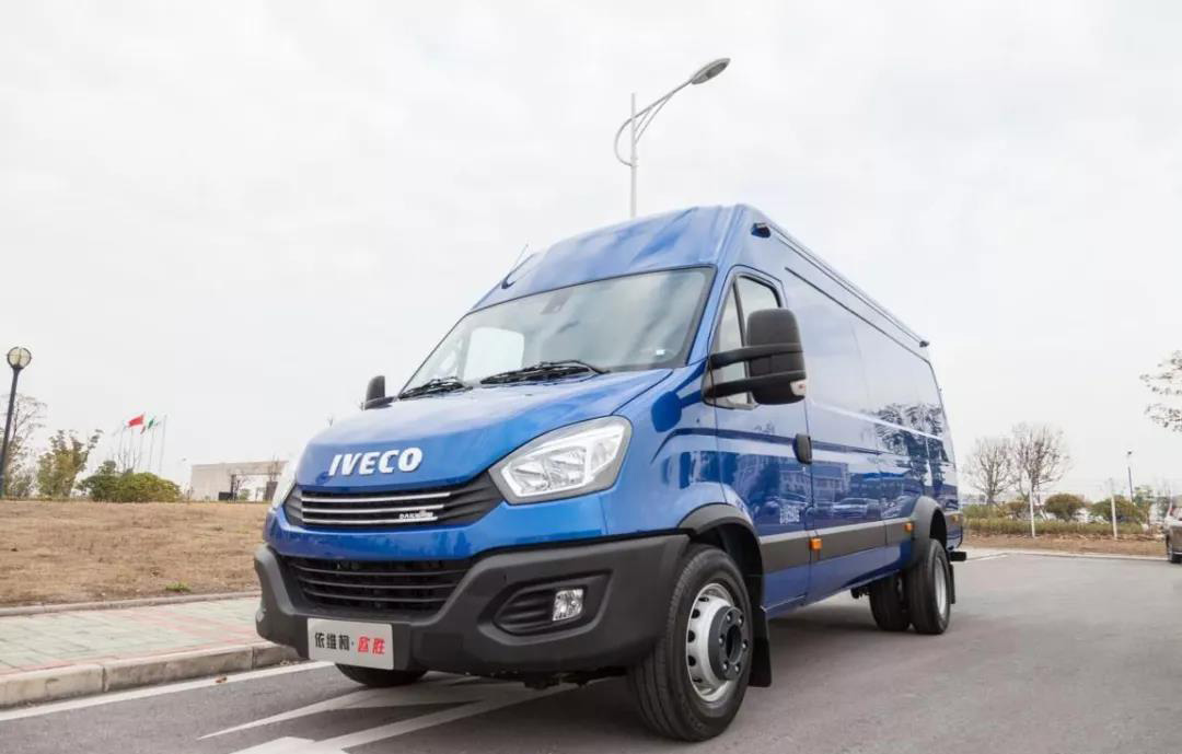依维柯61欧胜2020款荣膺2020中国年度van大奖再当领航者