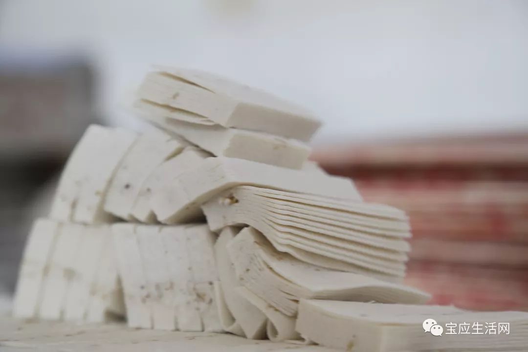 据文献资料记载,泾河大糕源于二百年前泾河镇上的"