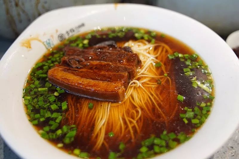 萬鑫銀絲麵館 雞湯銀絲面 太湖華邑黰家 古鎮大肉麵館 聚豐園飯店