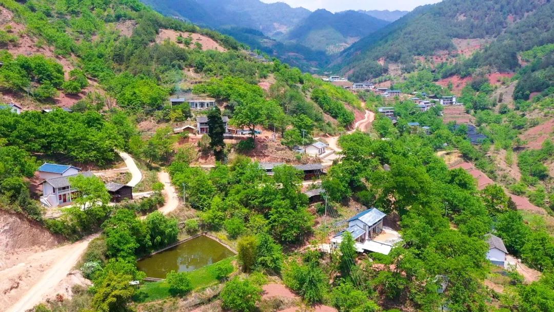 沪滇携手决战贫困!云龙白石山区小镇旧貌换新颜