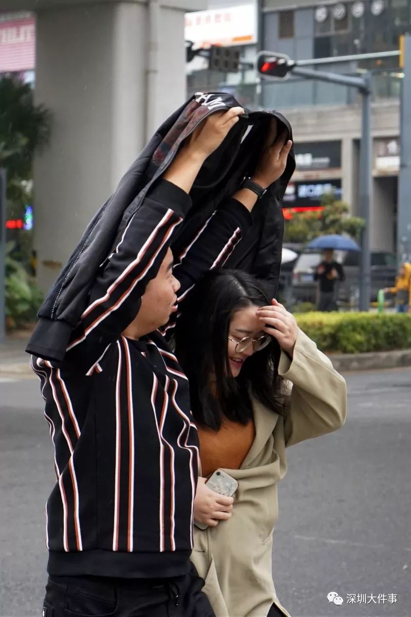 深圳7级大风气温骤降,这场大雨持续到何时?